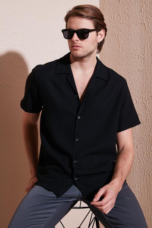Keten Görünümlü Kısa Kollu Apaş Yaka Regular Fit Erkek Gömlek CF23S116775 SİYAH