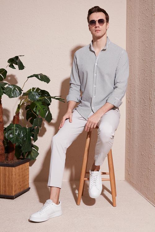 Pamuklu Çizgili Düğmeli Yaka Uzun Kollu Regular Fit Erkek Gömlek CF23S112237 HAKİ-BEYAZ