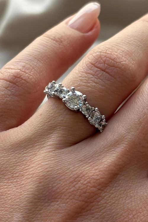 Crown Büyük Küçük Yuvarlak Sıralı Taş Pırlanta Kesim Ayarlanabilir Kadın Yüzük