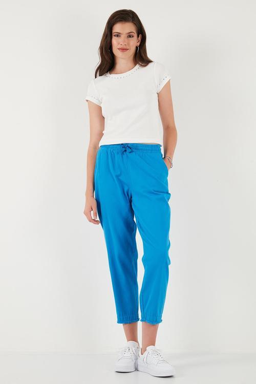 Pamuklu Normal Bel Regular Fit Düz Paça Bayan Pantolon 668YP42282S4 SAKS