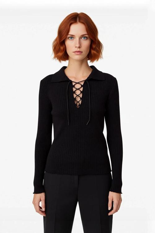 Kadın Siyah Fitilli Triko Üst Fitted Kesim Polo Yaka Bağlamalı Günlük Şık Kombinler İçin İdeal