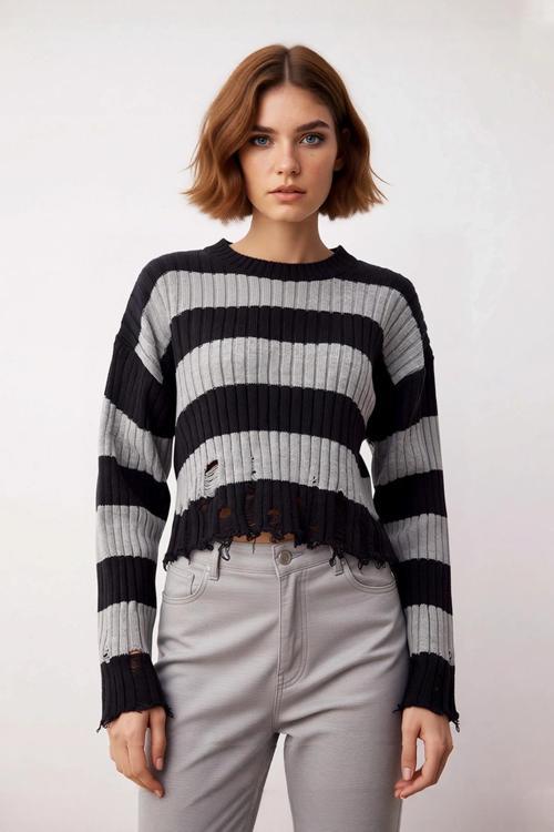 Kadın Basic Çizgili Düşük Kol Akrilik Triko Kazak Crop Kesim Akıtma Detaylı Konforlu Stil Kaliteli