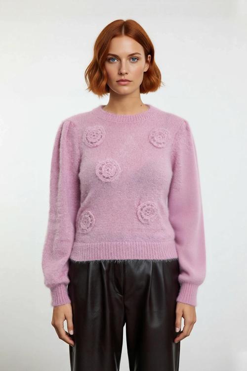 Kadın Regular Kesim Nakış Detaylı Polyester Triko Kazak Soğuk Havalarda Konforlu Ve Modern Bir Stil