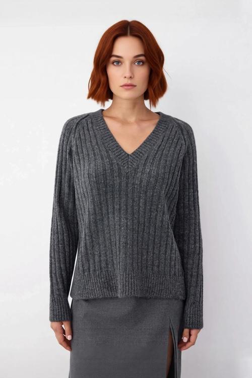 Kadın Uzun Boy Orta Kalınlık Fitilli Triko Kazak V Yaka Reglan Kol Soğuk Havalarda Ideal Seçim