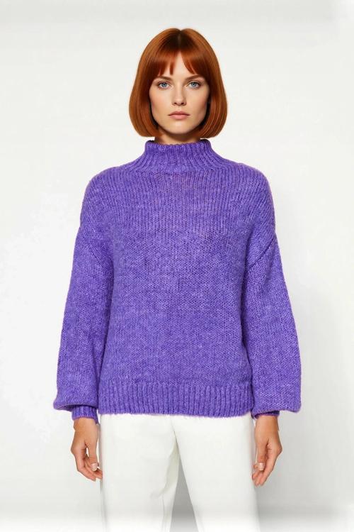 Kadın Oversize Dik Yaka Triko Kazak Soğuk Günlerde Konforlu ve Rahat Bir Görünüm Sunar Kaliteli