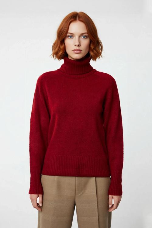 Kadınlara Özel Regular Kesim Balıkçı Yaka Triko Kazak Reglan Kol Kış Günleri İçin Şık Ve Rahat