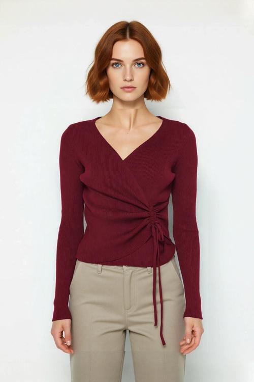 Kadın Fitted Basic Triko Üst Kruvaze Yaka Bağcıklı Detaylı Günlük Kombinlerde Şıklık Ve Konfor