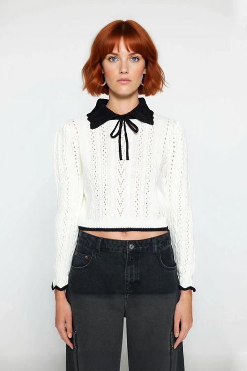 Kadın Ekru Akrilik Ajurlu Triko Kazak Polo Yakalı Fiyonk Detaylı Crop Boy Modern Stil Kaliteli