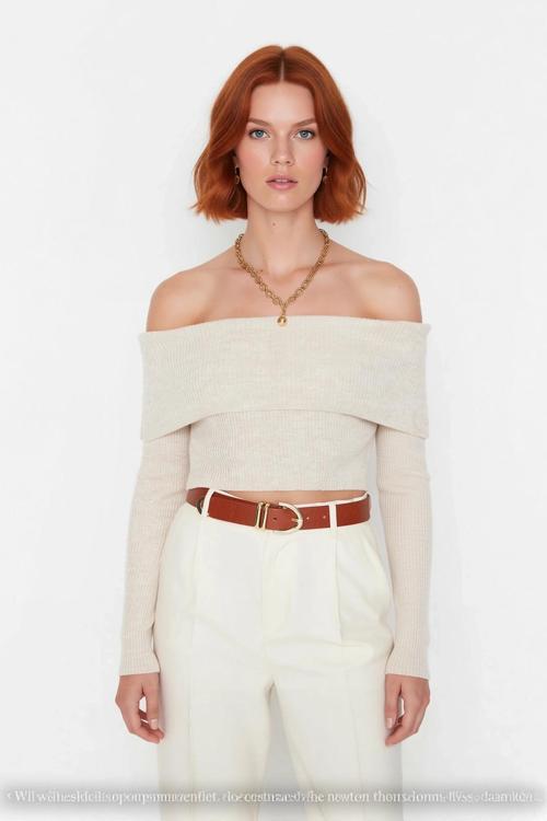 Kadınlara Özel Basic Fitted Kesim Uzun Kollu Crop Akrilik Triko Carmen Yaka Kazak Kaliteli