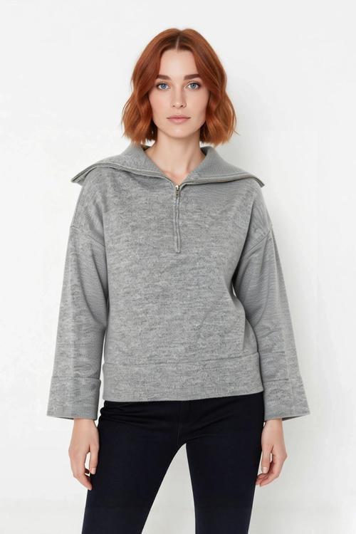 Kadın Oversize Yumuşak Dokulu Triko Kazak Dik Yaka Fermuarlı Düşük Kol Rahat Ramadan Koleksiyonu