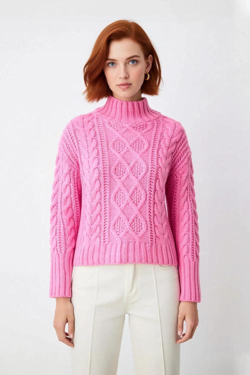 Kadın Oversize Akrilik Triko Saç Örgü Dik Yaka Kazak Soğuk Günler İçin Konforlu ve Şık Seçim