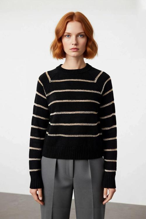 Kadın Lacivert Simli Çizgili Oversize Triko Kazak Modeli Soğuk Kış Günlerine Şıklık Katın Kaliteli