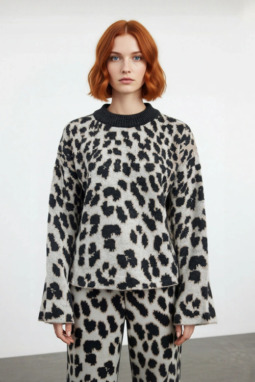 Modern Kadın Oversize Triko Leopar Desenli Bisiklet Yaka Kazak Günlük Tarz Soğuk Havalar İçin