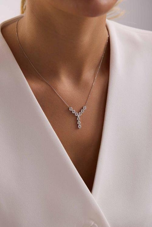 Beyaz Altın Kolye Begonya Form NEW