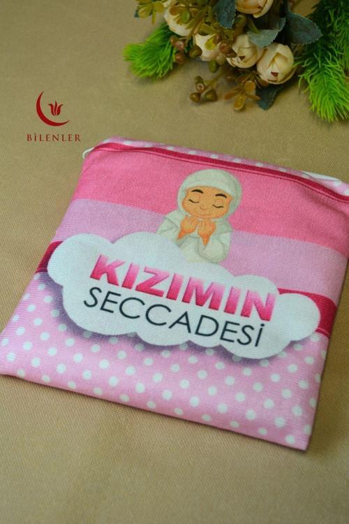 Çantalı Kız Çocuk Seccadesi-Kızımın Seccadesi (Pembe)