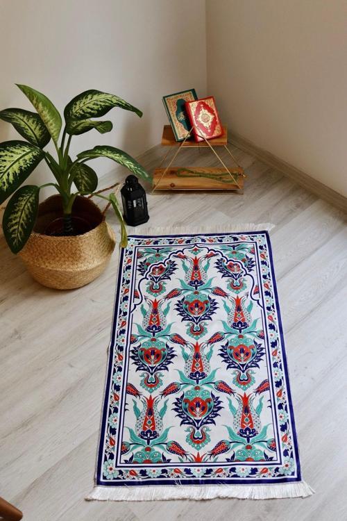 Beyaz Renkli Ipeksi Keseli Seccade Seti S1001 Beyaz