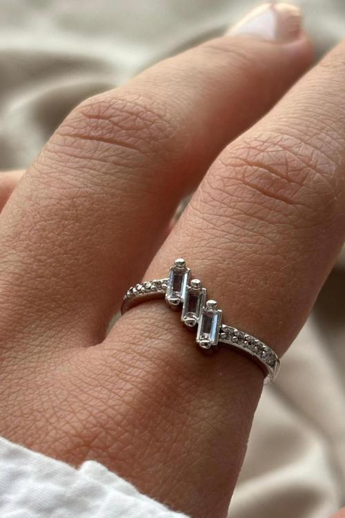 Trinity Üçlü Sıralı Baget Taşlı Ayarlanabilir Kadın Yüzük