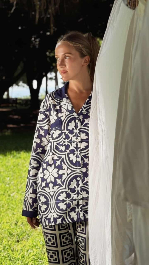 Saten Uzun Kollu Pijama Takımı(Çanta Hediyeli)