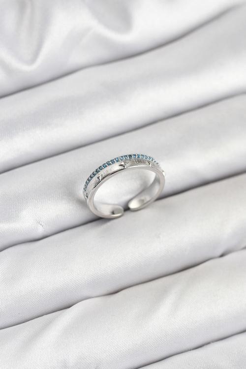 Pirinç Gümüş Renk Sıralı Zirkon Taşlı Kutup Yıldızı Model Kadın Yüzük - EBJ250927W37924