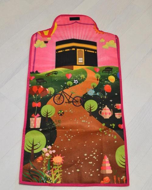 Çocuklar İçin Katlanabilir Seccade – Çanta Olabilen Tasarım + Seyyar Askılı