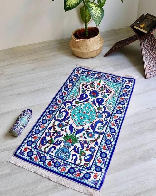 Ebru Desenli İpek Dokulu Keseli Seccade Mavi