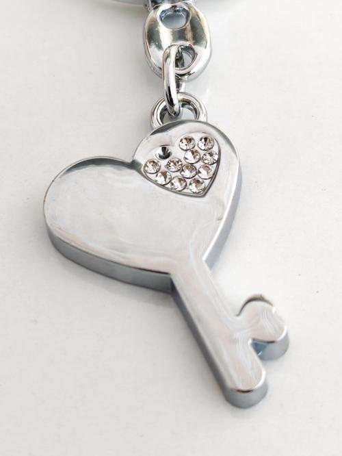 Üzeri Taşlı Kalp ve Anahtar Şeklinde Metal Anahtarlık