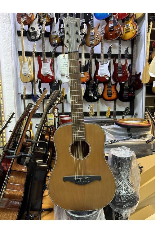 Küçük Boy Akustik Gitar