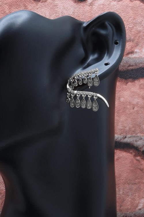 Gümüş Renk Zirkon Taşlı Sallantılı Küpe