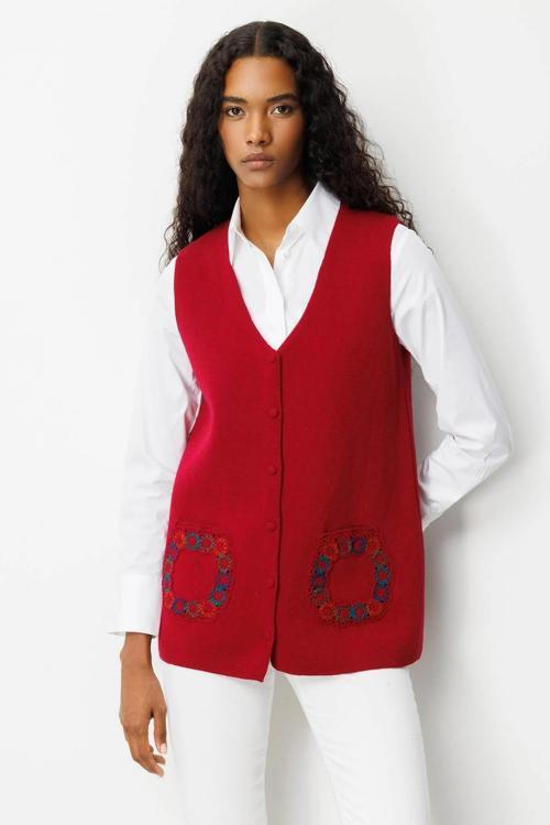 Kadın V Yaka Cebi Tığlamalı Yün Yelek 25020 Vişne Çürüğü