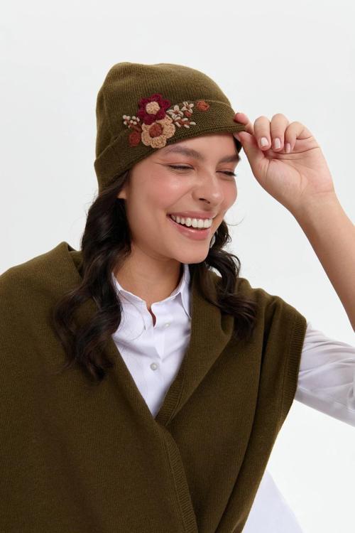 Kadın Papatya Çiçek İşlemeli Yün Bere 24026 A. Yeşil