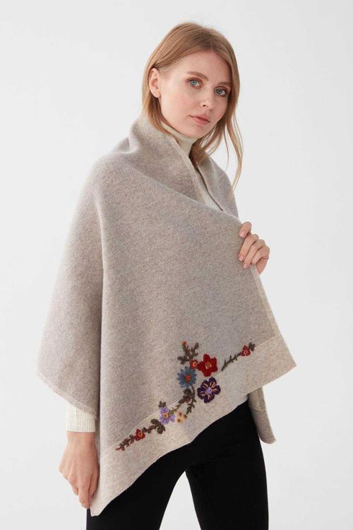 Kadın Çiçek İşlemeli Triko Şal 23154 V. Bej