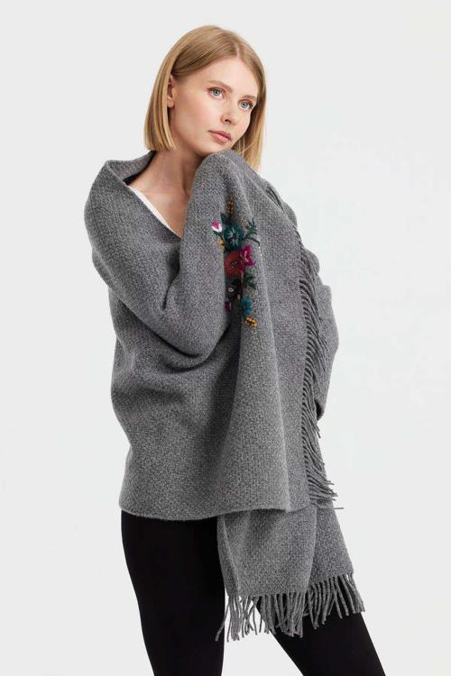 Kadın Triko Pirinç Örgü İşlemeli Yün Şal 23030 Füme