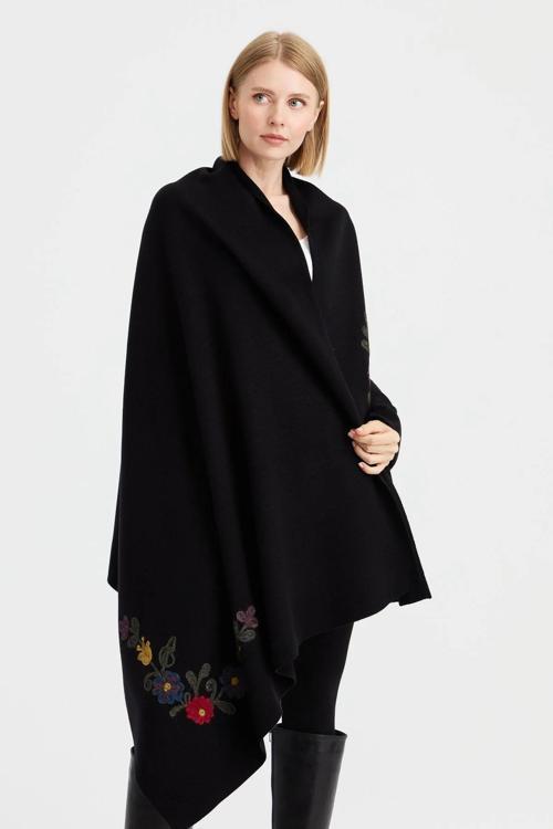 Kadın Köşeleri Nakış İşlemeli Şal 23022 Siyah
