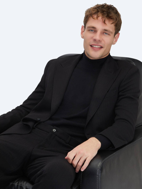 Siyah Çizgili Modern Fit Örme Takım Elbise