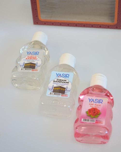 İhram Üçlü Set – Hac ve Umre İçin Kokusuz Şampuan, Sabun ve Gül Suyu – Özel Hediye Seti