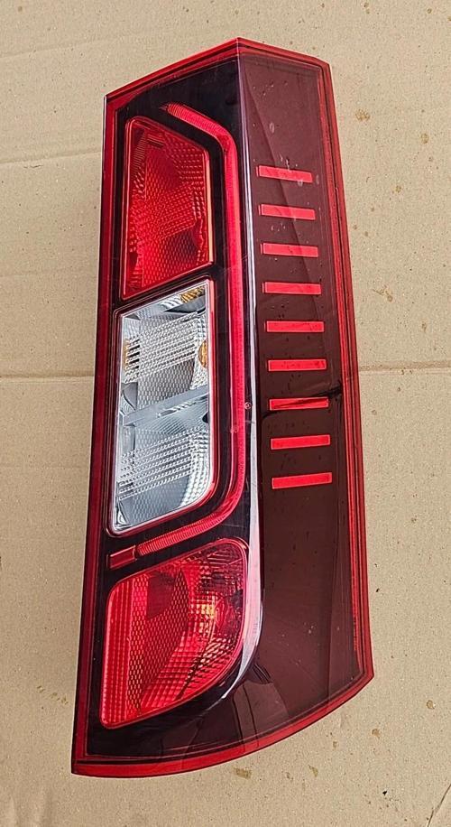 Nissan Micra (K12) 1.2-1.4 2003-2005 Tampon Sinyali Sağ Beyaz Oem No (26130AX610)