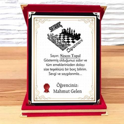 Satranç Öğretmenine Plaket