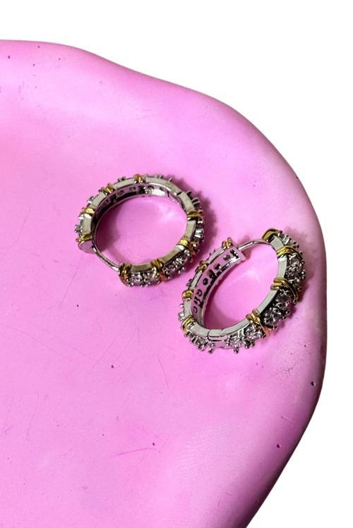 - Melik 9215 4062 Zirkon Taşlı Gold Detaylı Çelik Halka Küpe