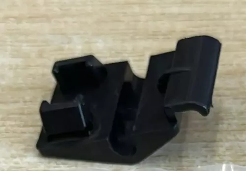 KAPUT DAYAMA KLİPSİ BÜYÜK KANGOO 7703077439 (5 ADET)