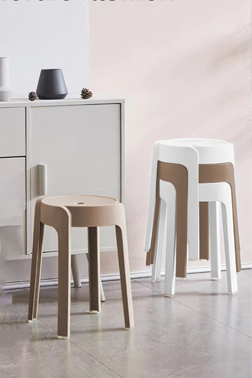 Kaymaz Ayaklı Dekoratif İç İçe Geçebilen Plastik Tabure Mutfak Bahçe Taburesi 4 Adet Latte