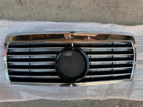 Mercedes W201 Panjur Ön Krom Komple 1982-1991