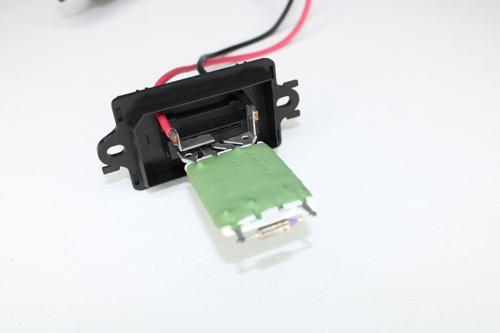 ELEKTRONİK KONTROL ÜNİTESİ KALORİFER REZİSTANSI MEGANE 2 2002 7701207717