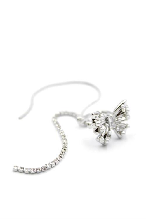 Kelebek Kıkırdak Küpe - Gümüş