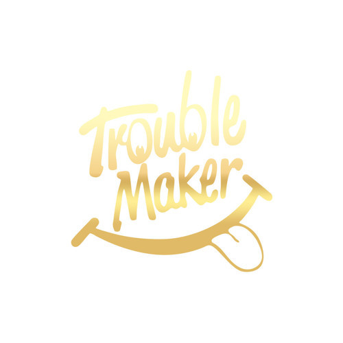 Trouble Maker Sticker 17x17 Cm Gold