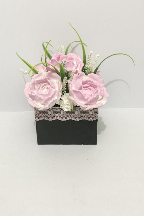 Amelia Pembe Açık Güller Kokulu Taş Aranjmanı