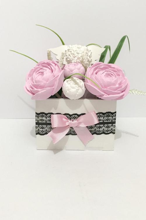 Lia Pembe Şakayık Melek Kalpli Kokulu Taş Aranjmanı