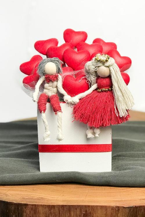 Kalpler Arasında Sevgililer Kokulu Taş Aranjmanı