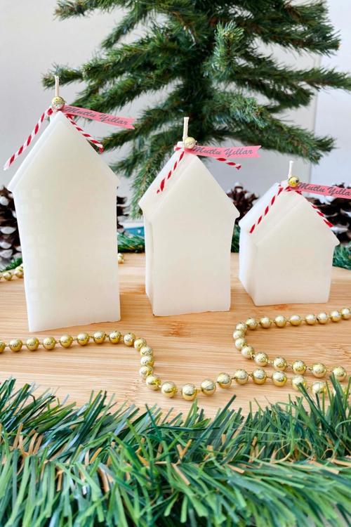 Yılbaşına Özel Mutlu Yıllar El Yapımı Dekoratif Evler 3'Lü Kokulu Mum Hediye Seti