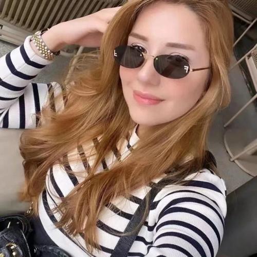 Bayan Güneş Gözlüğü 2024 Model : F Renk :Siyah Marka : Day Kapasite : UV