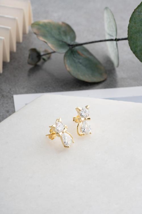 925 Ayar Gümüş Gold Kaplama Beyaz Zirkon Taşlı Kedi Küpe
